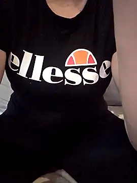 SellenaGomez Chat XXX live