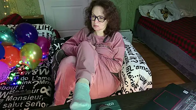 MarleneDietrich Chat XXX live
