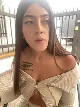 Electra_Pinkk Adlı Modelin Canlı XXX Sohbeti