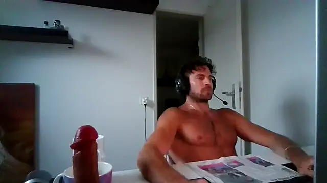 alpha-hunk's Live XXX Chat