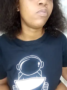 Babymomma98 élő XXX-chatje