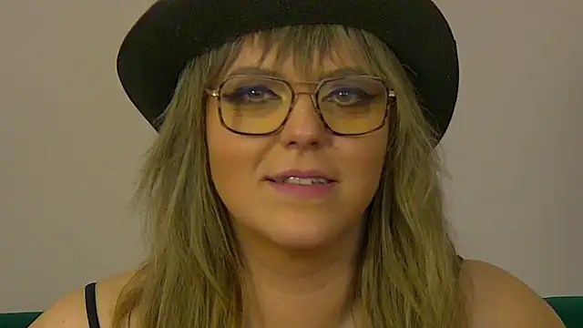 ZoeSkyee's Live XXX Chat