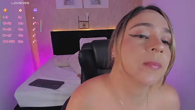jessica_hotxxx লাইভ XXX চ্যাট