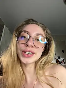 Chat +18 de Kitty_Katrine ao vivo