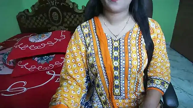 BengaliQueenStar's Live XXX Chat