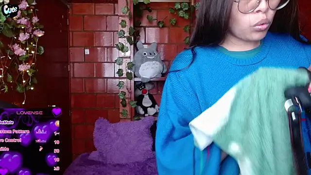 MidoriQuiinn 现场XXX聊天