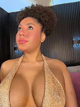 kendall_coxx Adlı Modelin Web Kamerası Şovu
