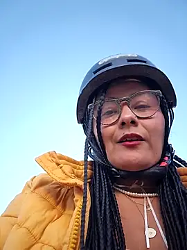 XXX chat uživo modela bellapaty