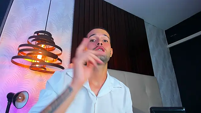 แชท XXX สดของ Ian_Valenti
