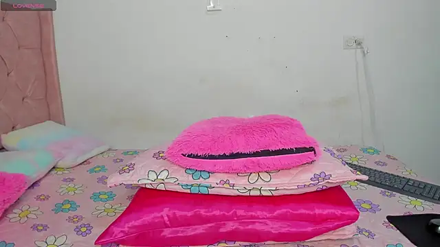 solpeich Adlı Modelin Canlı XXX Sohbeti