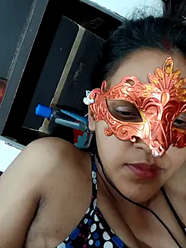 Shivani_hotty élő XXX-chatje