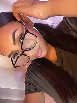 Show modela MaverickGray na web-kameri