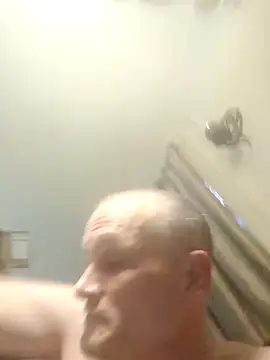 Stroudiowa72's Webcam Show