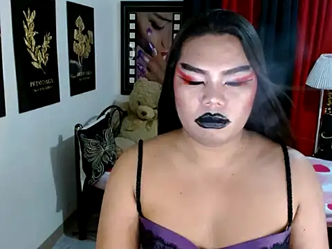 TSbrianaHugeCock's Webcam Show