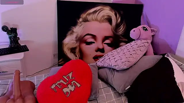Charlotte11-11 Chat XXX live