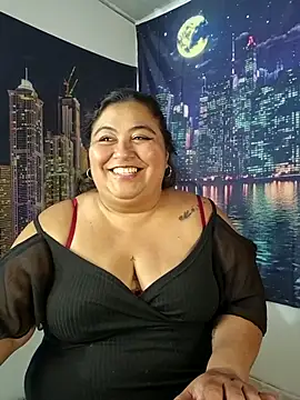 curvy_diva_n Live XXX chat