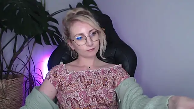Webkamerová show CinderellaMoon