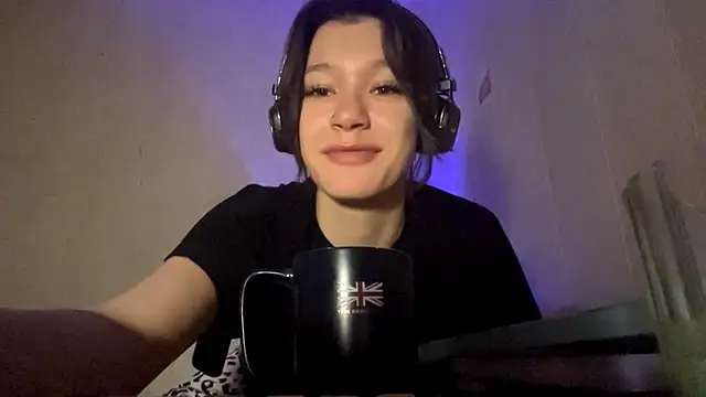 RoniBraccia live XXX chat