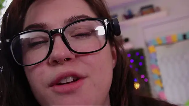 JennKenobi's Webcam Show