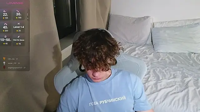 cute_thomas élő XXX-chatje