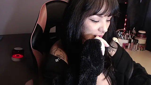 Theprojectsaraa's Live XXX Chat