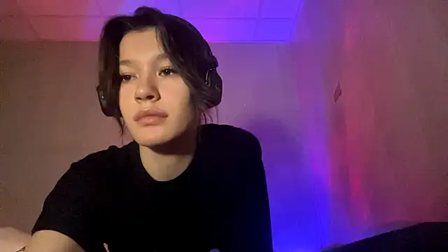 XXX chat uživo modela RoniBraccia