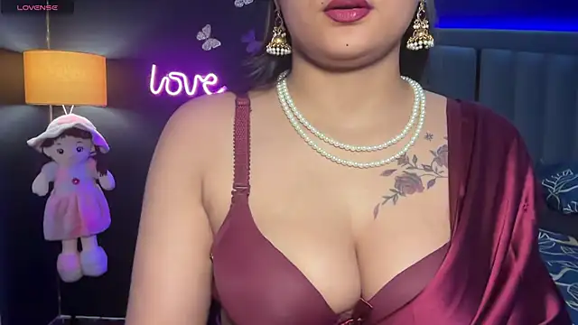 _Janhvi_ লাইভ XXX চ্যাট