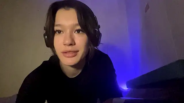 RoniBraccia: онлайн-секс-чат