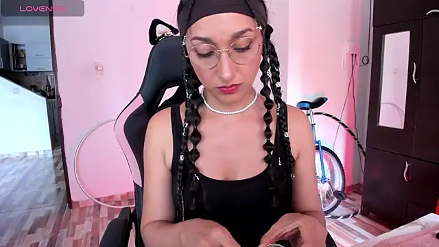 Chatroom XXX en direct de adrena_10