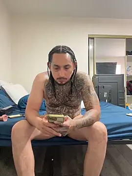 Longmoney444's Webcam Show