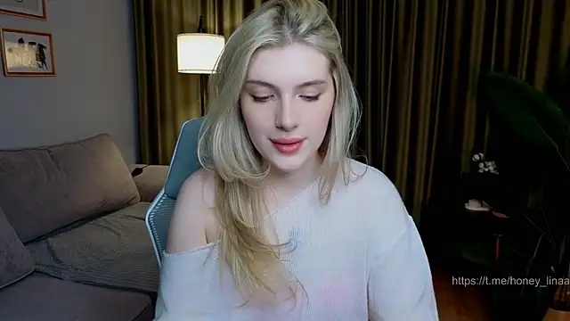 honey_kors' Live XXX Chat