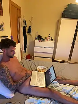 roberto24c's Webcam Show