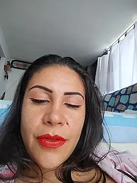 Chatroom XXX en direct de KittyHoleshot87