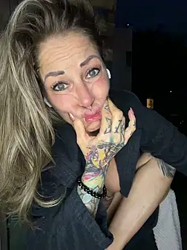 Tatjana_SueのライブXXXチャット