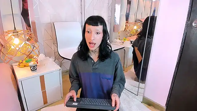 MadisonWood01's Webcam Show