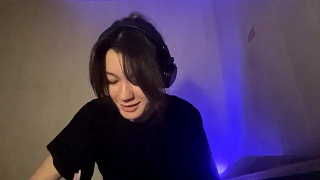 RoniBraccia élő XXX-chatje