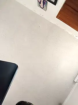Czat XXX na żywo – maynor_1998