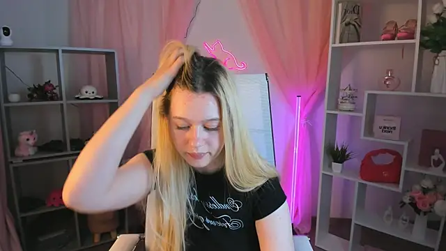 CelestineMauriac's Live XXX Chat