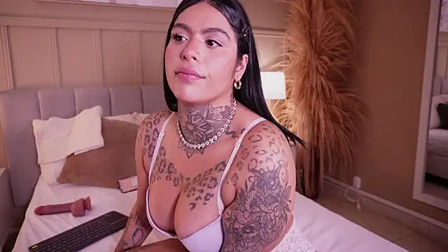 Chat XXX en directo de curvyliciousss