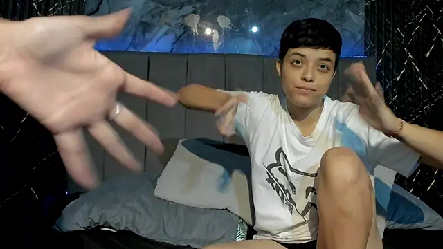 Chat XXX en directo de ariloe_quintero