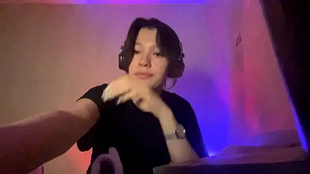 RoniBraccia live XXX chat