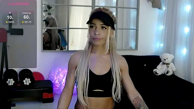 SarahRaynex élő XXX-chatje