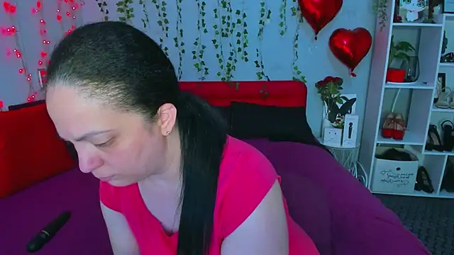 XXX chat uživo modela DarlingMilf