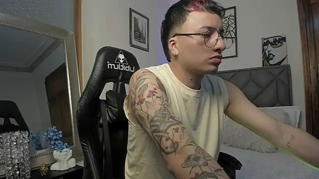 Dereck_Klain webcam show