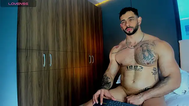 massimo_visconti Adlı Modelin Canlı XXX Sohbeti
