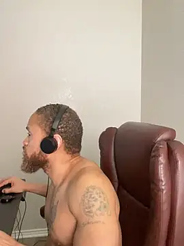Fathero1time webkamerás műsora