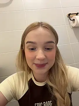 Baby_Tiny webcam show