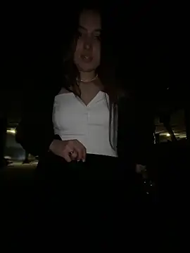 ICrazyOneIRL élő XXX-chatje