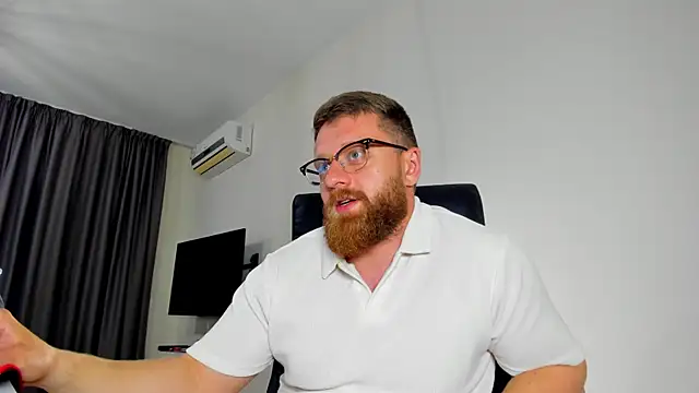 Findom_guyのウェブカメラショー