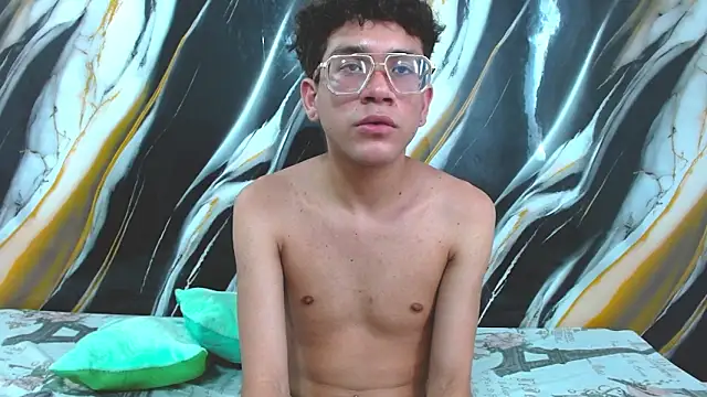 Show de webcam de LAYAN_FEMBOY